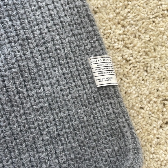 Urban Outfitters Sweater - Picture 2 of 4